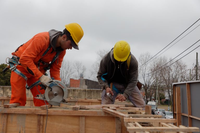 Avanza remodelación de escuelas en Berazategui