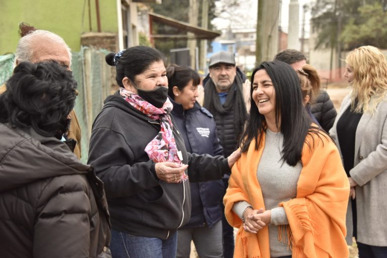 Correa recorrió las obras que se realizan en Ing. Adolfo Sordeaux