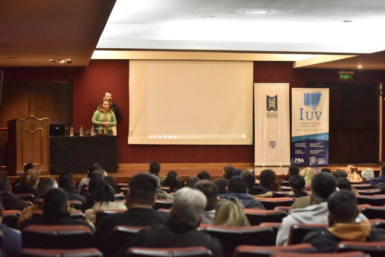 Jornadas de capacitación para el personal del área de Seguridad de Malvinas Argentinas 