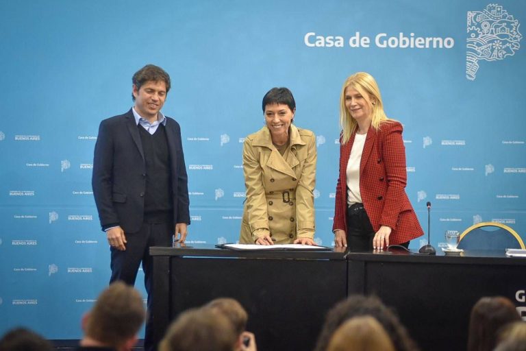 Mayra Mendoza firmó junto a Kicillof la adhesión de Quilmes al programa Buenos Aires Crea