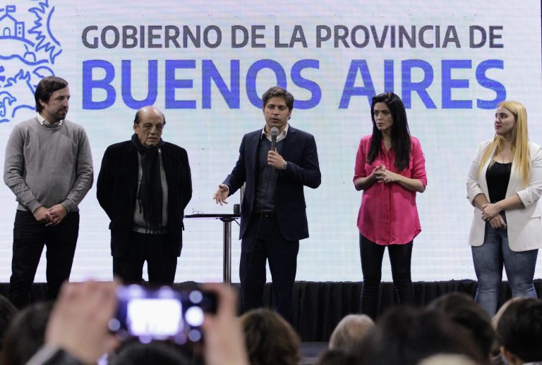 Kicillof reconoció a trabajadores que participaron de la campaña de vacunación en la Provincia
