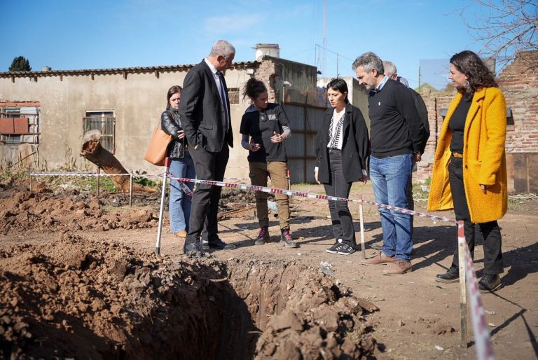 Mendoza y Pietragalla recorrieron el ex Centro Clandestino “Puesto Vasco ”