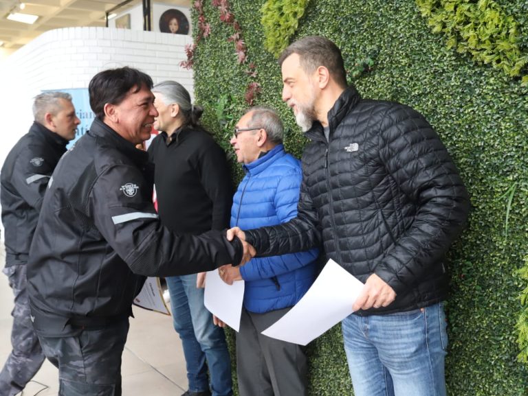 Kravetz participó de la entrega de diplomas al personal de seguridad motorizado de Lanús