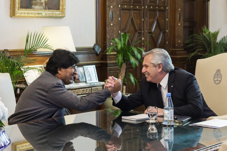 Alberto Fernández dialogó con Evo Morales en la Casa Rosada