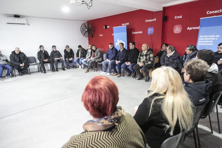 Reunión con iglesias evangélicas en Almirante Brown