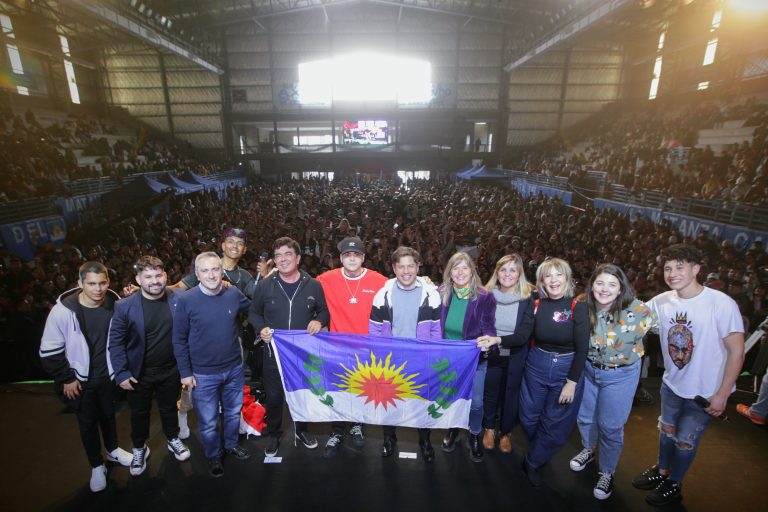 Kicillof y Espinoza participaron de un festival de estudiantes