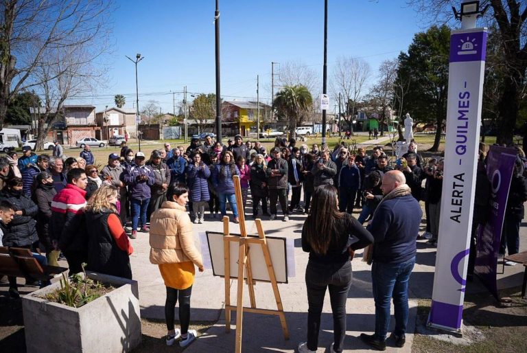 Inauguran tótem de seguridad en Ezpeleta Oeste