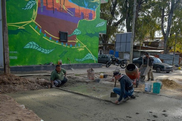 Avanza construcción de viviendas en el barrio Los Eucaliptus