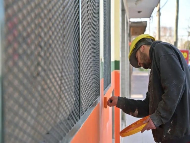 Realizaron obras en más de 20 escuelas de Lomas de Zamora durante el receso invernal