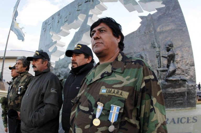 En la Provincia van a señalizar las escuelas a las que asistieron ex combatientes de Malvinas