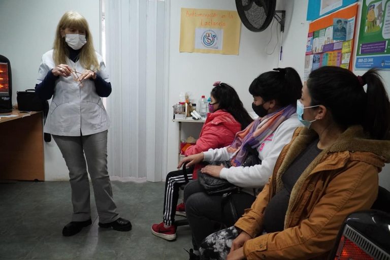 Una charla de concientización sobre la lactancia en Merlo