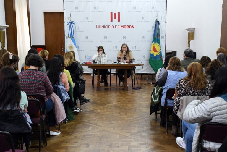 Morón inició una Capacitación de Formación Intensiva para docentes municipales en servicio