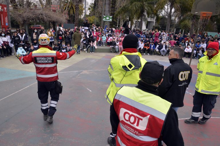 Tigre realizó el primer simulacro de evacuación por incendio del programa Escuelas Seguras