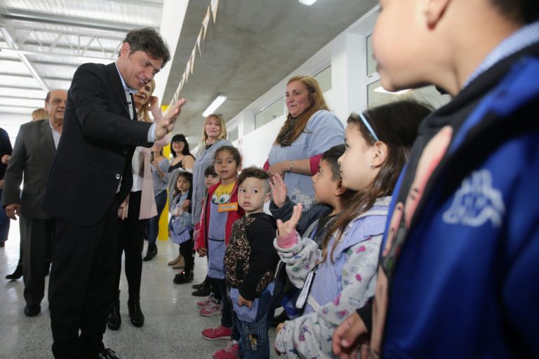 Kicillof inauguró el edificio escolar Nº100 de su gestión