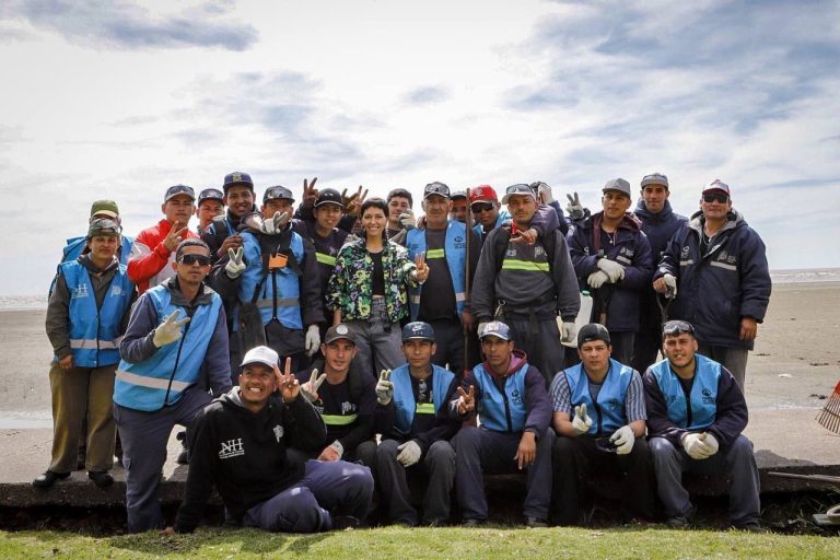 Tareas de limpieza en la ribera de Quilmes