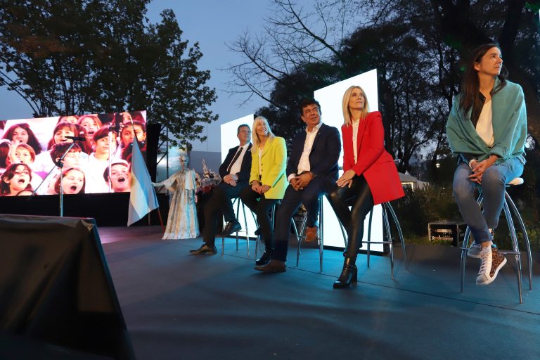 Fernando Espinoza: “Nuestra Feria del Libro es pública y gratuita porque queremos llegar al corazón de cada argentina y argentino”