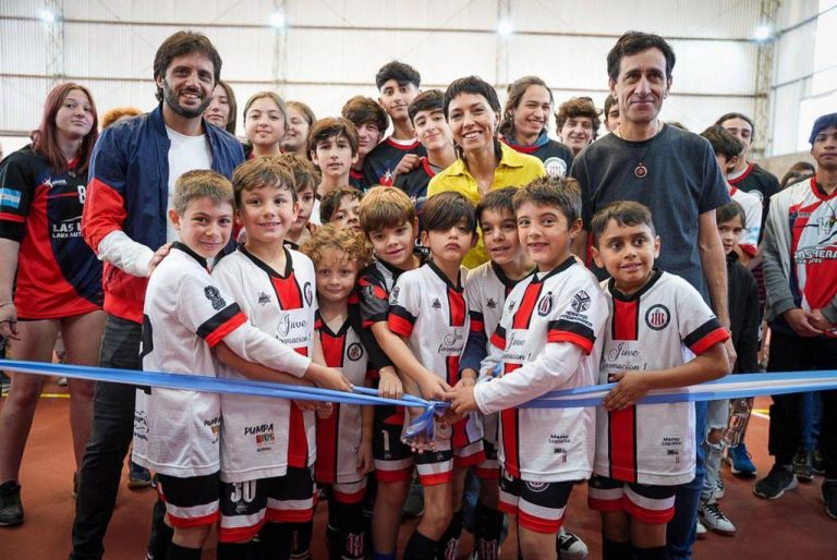 Inauguran gimnasio en Juventud de Bernal