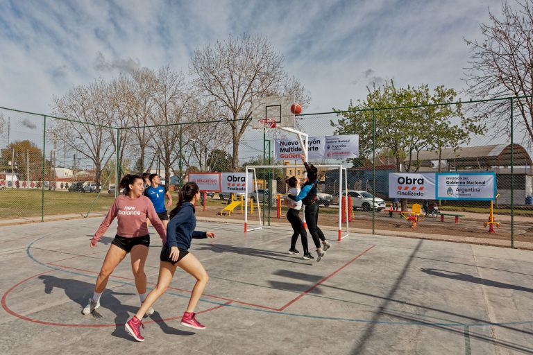 Inauguran playones deportivos en Berazategui