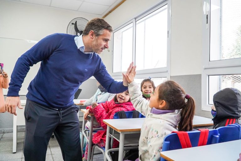 Achával inauguró tres nuevas aulas de la Escuela Primaria Nº24 de Lagomarsino