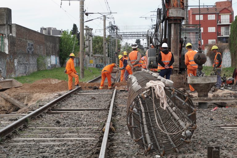 Avanza construcción de bajo nivel en Monte Grande