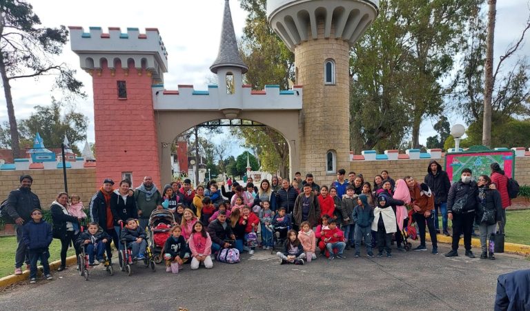 Pacientes del Centro de Rehabilitación Papa Francisco viajó a la República de los Niños