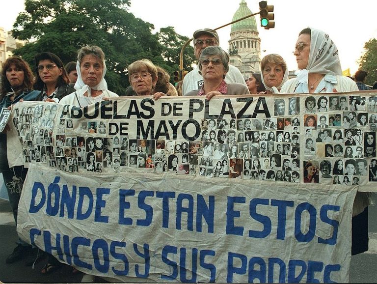Homenaje por los 45 años de Abuelas de Plaza de Mayo