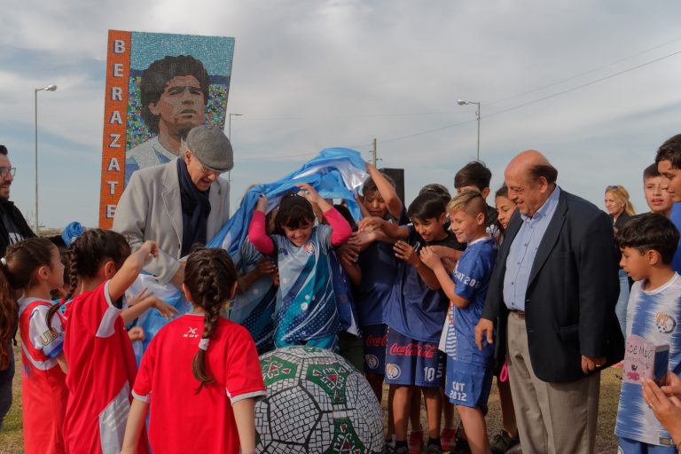 Homenaje a Maradona en Berazategui
