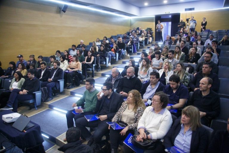 Seminario internacional en la Universidad Guillermo Brown