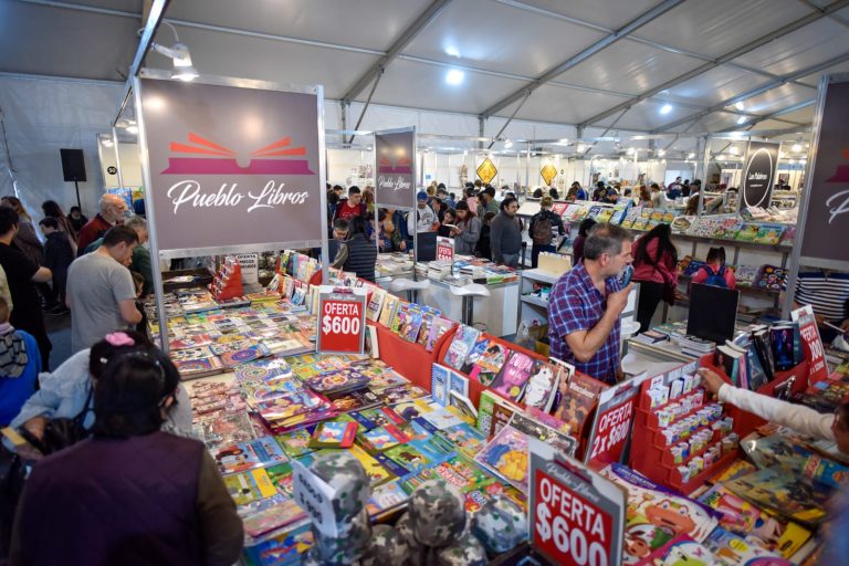 Más de 200.000 personas visitaron la Feria del Libro de Malvinas Argentinas 