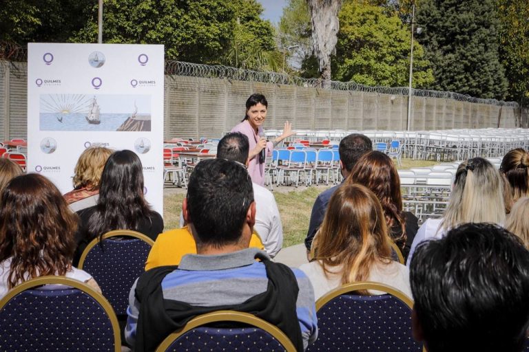 Entregan mobiliario a escuelas de Quilmes