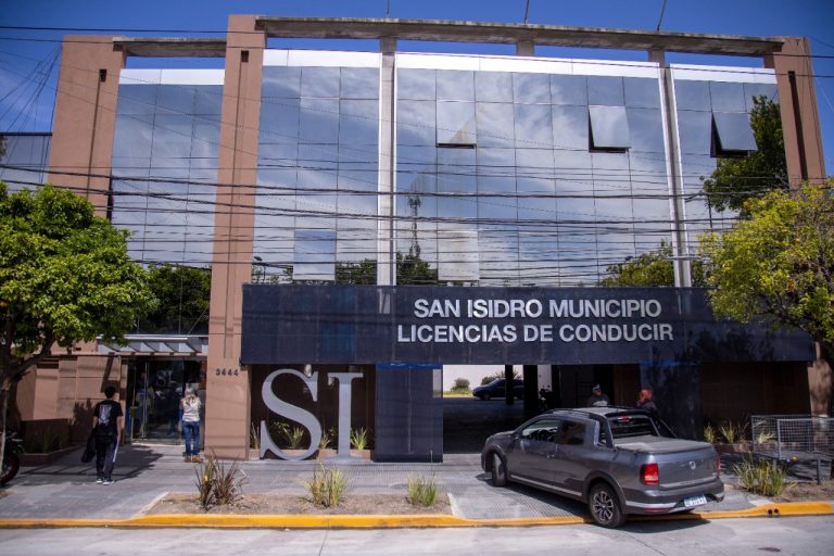 Posse inauguró una sede para sacar la licencia de conducir 