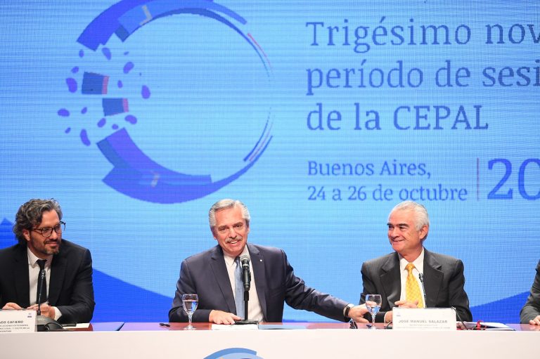 Fernández: “La desigualdad es consecuencia directa de quienes pugnan por un Estado ausente”