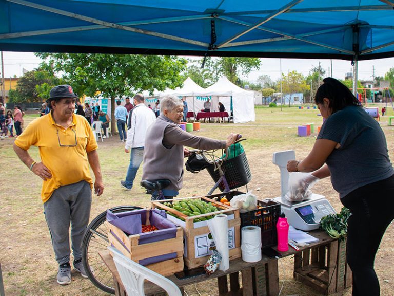 Mercado de productores en Varela