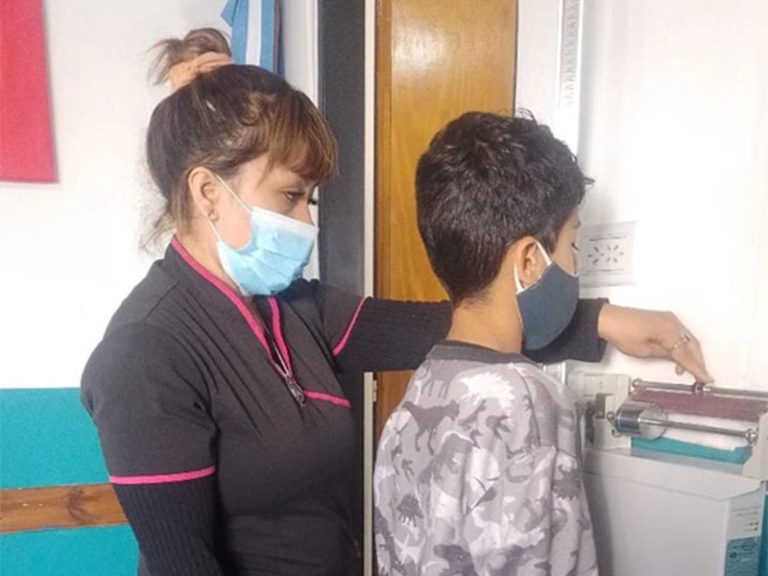 Controles médicos a jóvenes deportistas en Ingeniero Allan