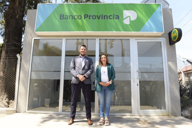 Se inauguraron cuatro nuevos cajeros automáticos del Banco Provincia en Lomas de Zamora