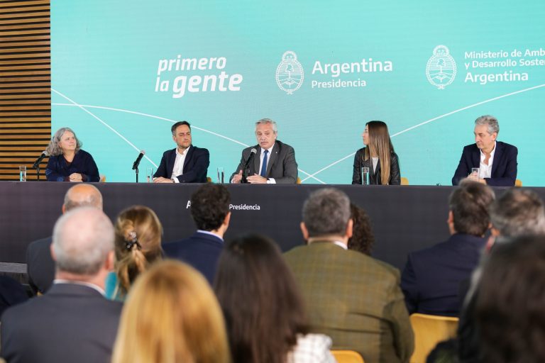 Alberto Fernández: “La discusión es cómo desarrollarse preservando el ambiente”