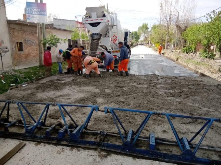 Lomas de Zamora avanza con más obras de pavimentación
