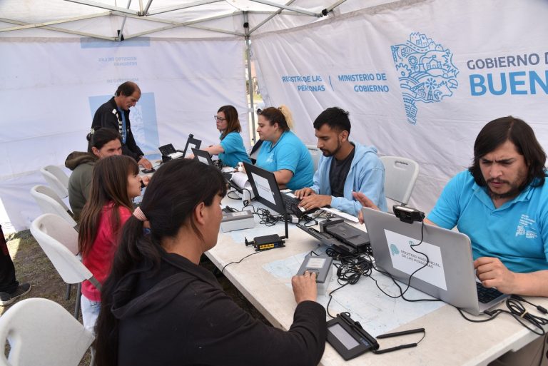 Comenzó el operativo de documentación en Merlo