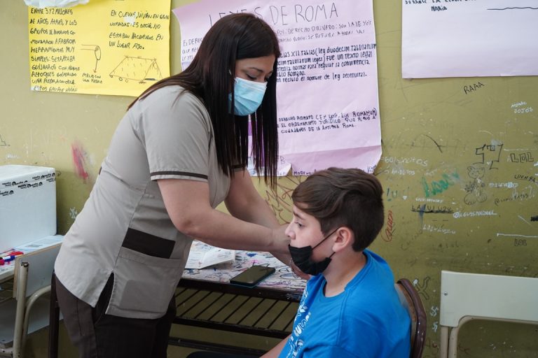 Continúa en Merlo la campaña de vacunación en las escuelas