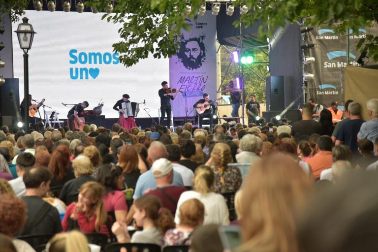 Unos 15 mil vecinos disfrutaron del Festival Martín Fierro
