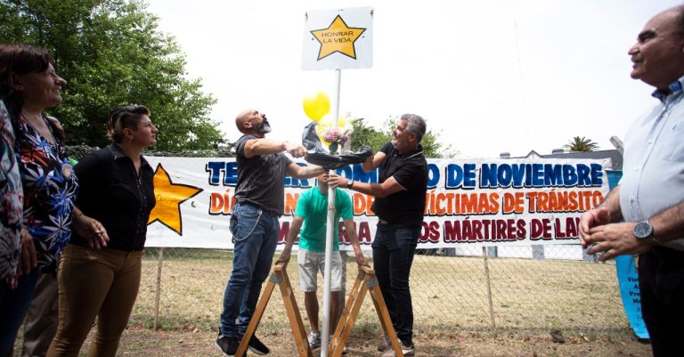 Homenaje en Lanús para víctimas de siniestros viales
