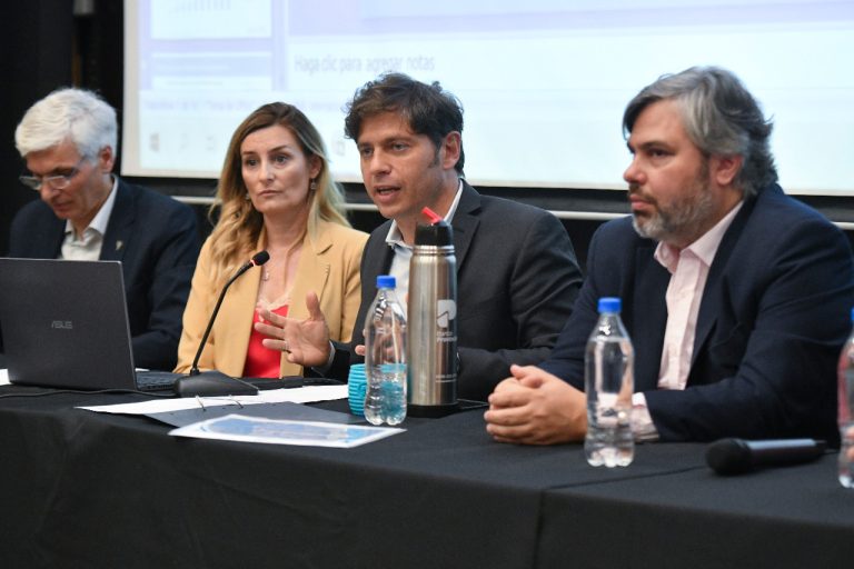 Kicillof: “Sólo hay posibilidades de desarrollo si contamos con soberanía energética”