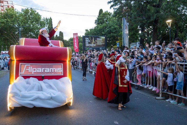 San Isidro se prepara para vivir su mágico desfile por Navidad