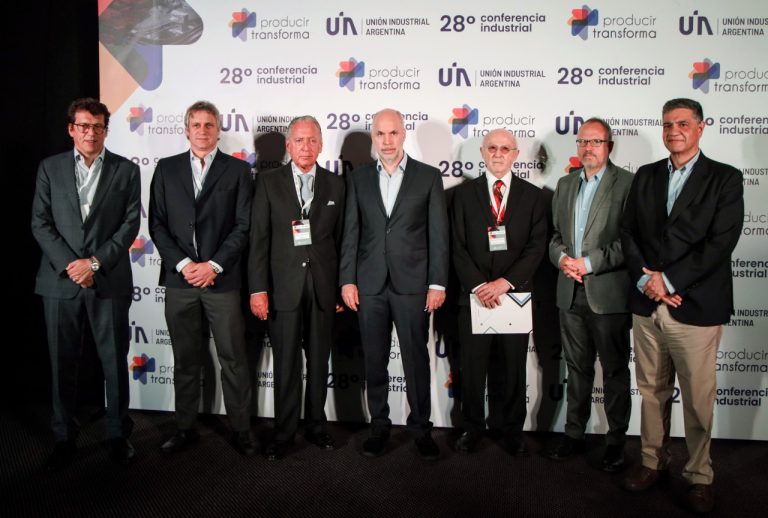 Valenzuela participó de la 28° Conferencia Industrial de la UIA