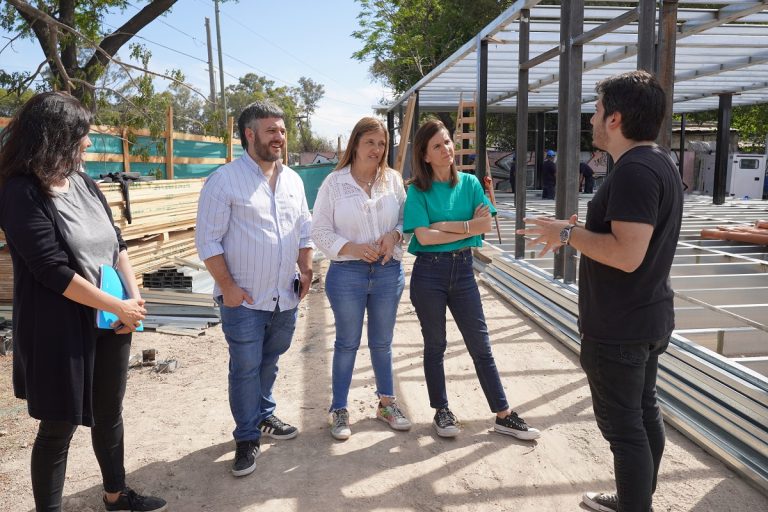 Raverta y Menéndez visitaron las obras de la oficina de Anses que abrirá en Merlo