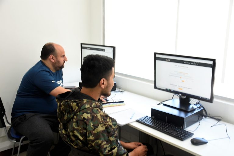 Merlo organizó un curso para capacitar en programación