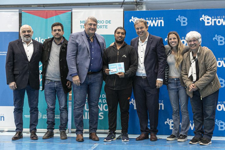 Entregaron pases multimodales en Brown