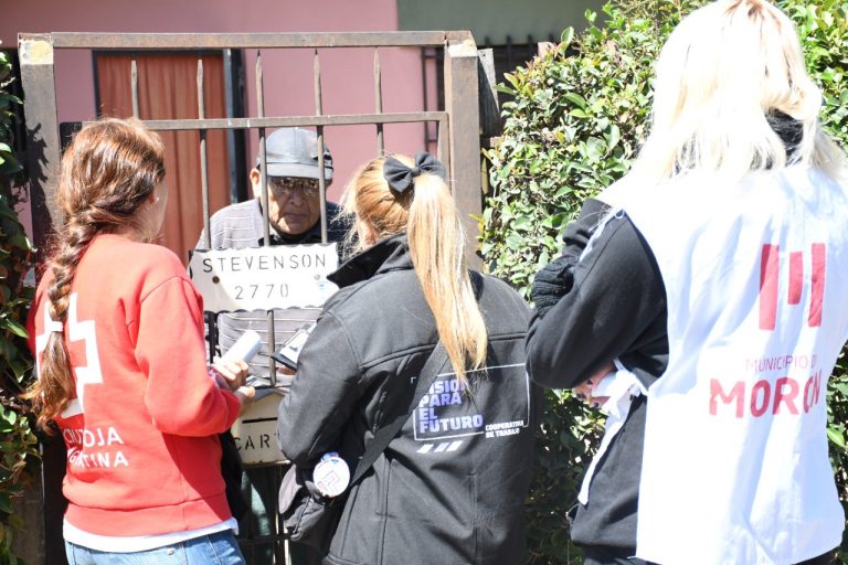 Comenzó el operativo de conexión gratuita de viviendas a la red cloacal en Morón
