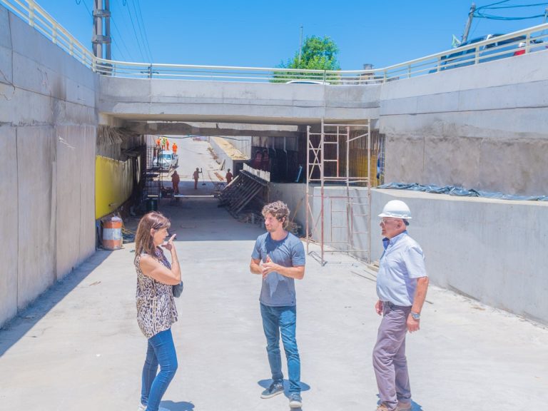 Andreotti recorrió la última etapa de la obra del futuro túnel de la avenida Sobremonte