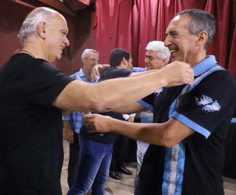 Grindetti entregó medallas a ex combatientes de Malvinas